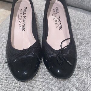 Paul Mayer Attitudes, black shoes size 6 1/2 B ,  leather,  made in Spain